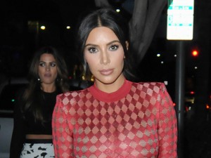 Átlagos lányból Kim Kardashian - ezt csinálja a mindent leszorító bugyi