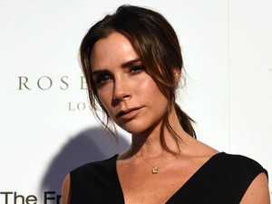 Elpirulsz, ha meglátod Victoria Beckham dekoltázsát