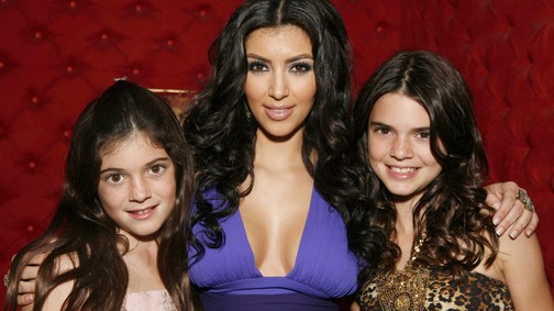 10 elképesztő fotó Kylie Jennerről a hírnév és a plasztikai műtétek előtti időkből