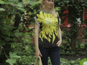 Dr. Bukna Ildikónak a felsője is rohan