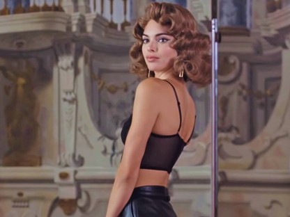 Világhírű sztár szerepel a RESERVED kampányában! Te felismered az ezerarcú szupermodellt?