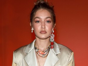 Gigi Hadid visszahozta a divatba az egyik legutáltabb ruhadarabot