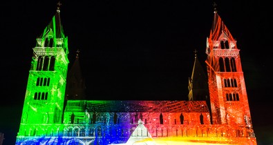 Július első hétvégéjén újra fénybe borul Pécs, jön a Zsolnay Fényfesztivál