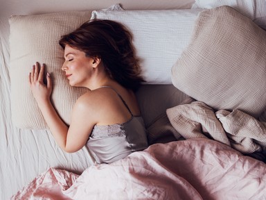 Kiderült! Ennyi perccel több alvásra van szüksége a nőknek, mint a férfiaknak