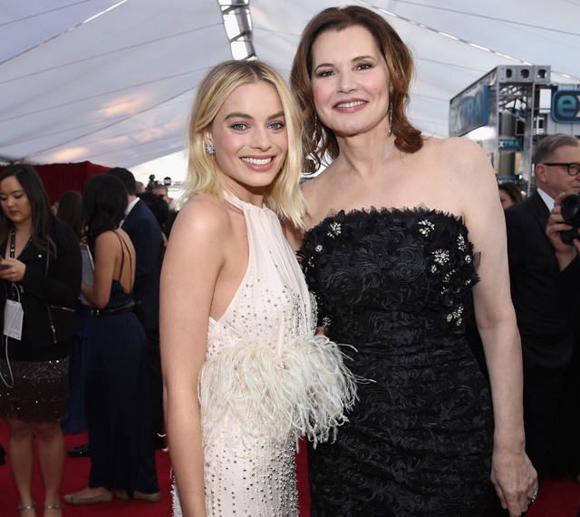 Margot Robbie és Geena Davis a SAG vörös szőnyegén
