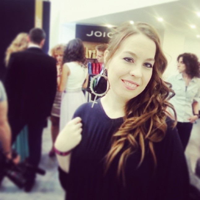 Farkas Lívia ugyanolyan Abodi Dóra fülbevalóban volt, mint Lady Gaga!