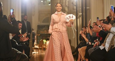 Így vált Rihanna a divatbemutatók stíluskirálynőjévé