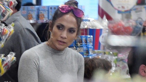 Jennifer Lopez felvette azt a cuccot, amit sosem szabadott volna felvennie