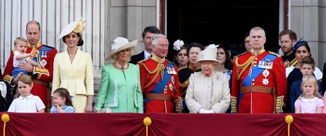 Undorító: Pedofíliával vádolják az angol királyi család tagját