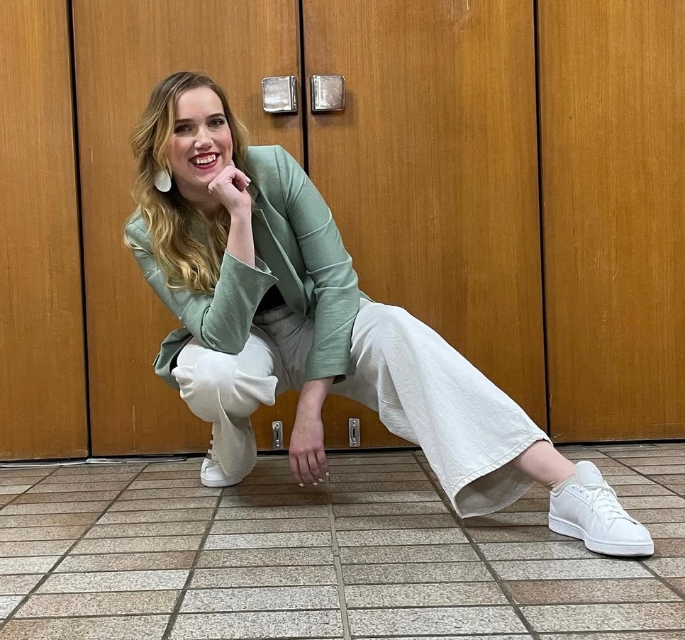 Ács Fruzsina az előadásaihoz saját tapasztalataiból, mindennapi élethelyzetekből és feszültségekből merít inspirációt