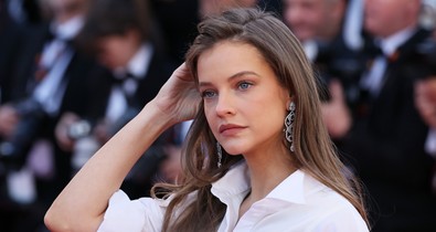 Hatalmasat nőtt Palvin Barbara babapocakja, friss fotókon mutatta meg kerekedő hasát a modell 