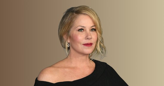 Hónapokig kórházban kezelték, Christina Applegate most otthonából jelentkezett be közösségi oldalán
