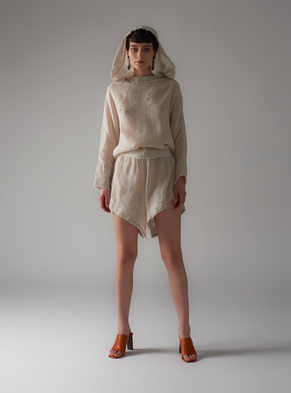 Minimalista, fenntartható nyári kollekcióval és különleges üzlettel újít a ZIA