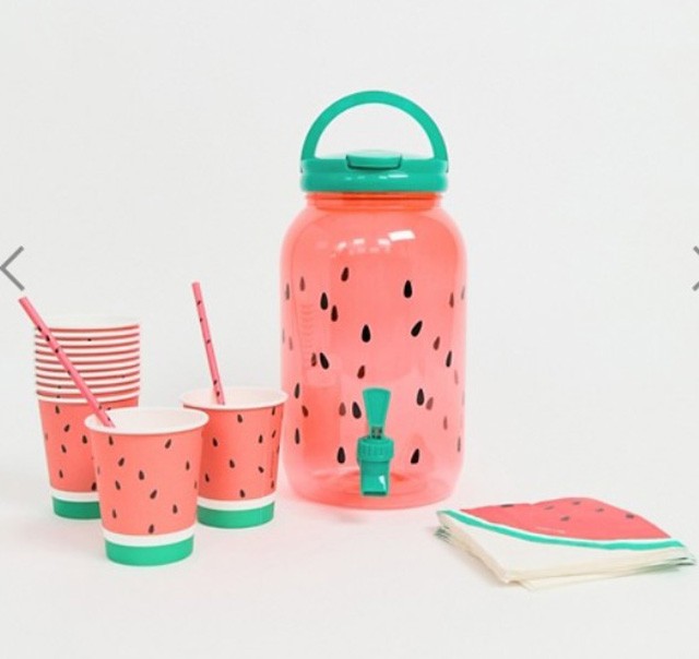 Sunnylife kancsó és poharak www.asos.com