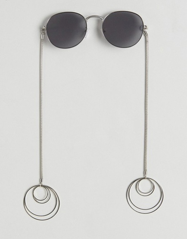 Napszemüveg és fülbevaló egyben? Lehetséges!