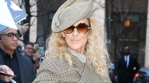 Celine Dion nyomott egy rögtönzött divatbemutatót az utcán: igazi díva
