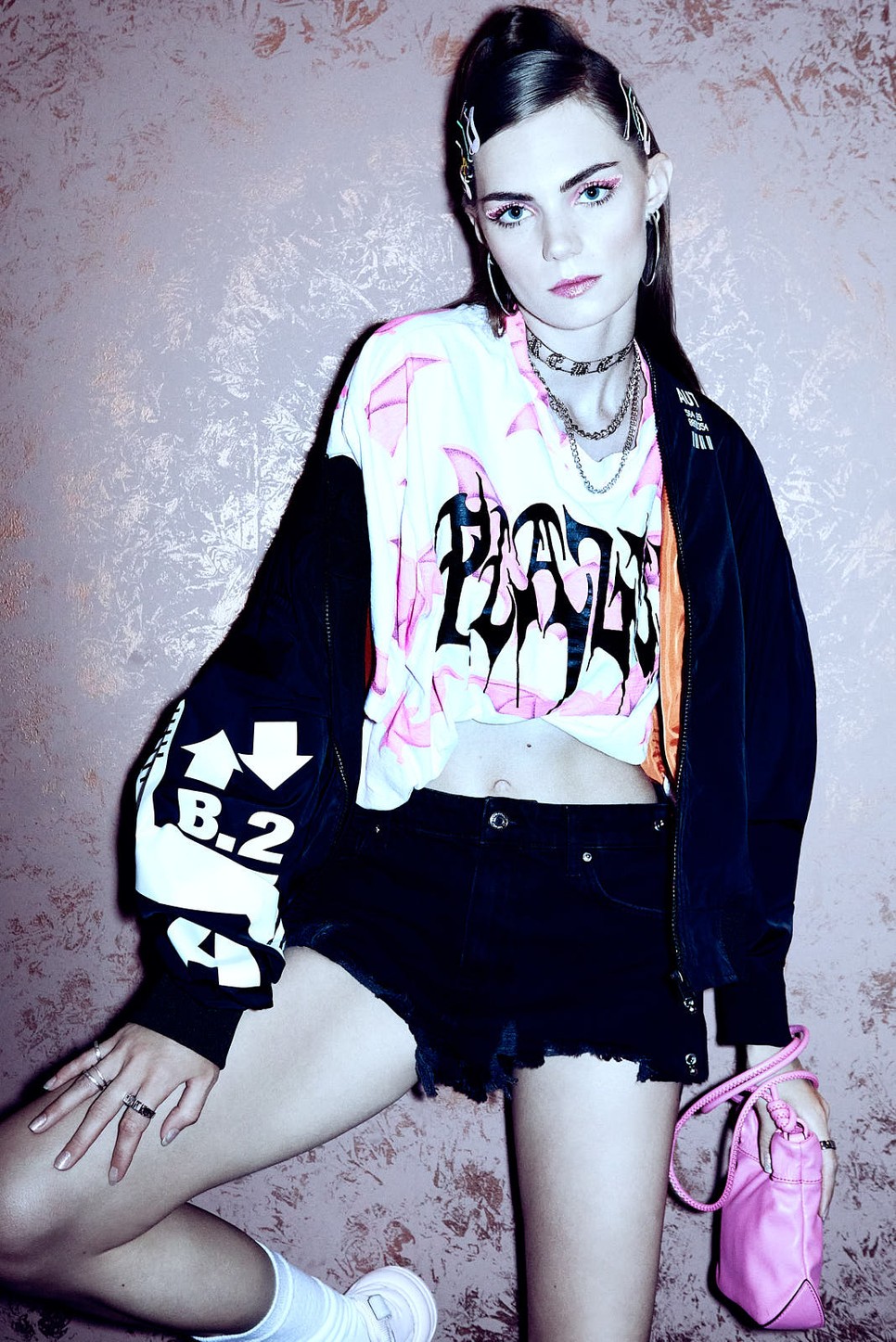 Vibráló színek és energia - Tokió pezsgő ifjúsága inspirálta ezt a fotósorozatot