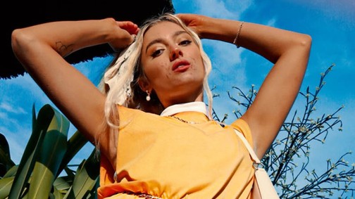 Napi menő: Pattanásos modellel mutatta be az új kollekcióját a H&M