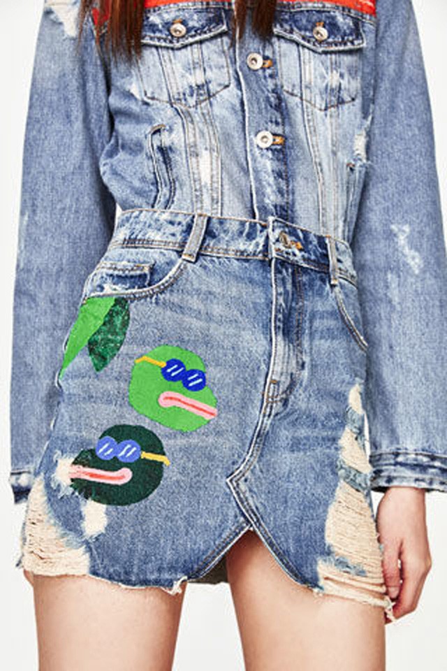 Botrányos! Radikális szélsőjobboldali jelképek a Zara új szoknyáján!