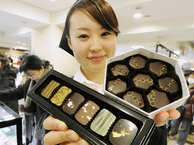 Hiába kísérleteztek a csokoládékészítéssel a nők hosszú évszázadokon keresztül, mégsem tudsz olyan híres csokimárkát mondani, amit ne férfiról neveztek volna el