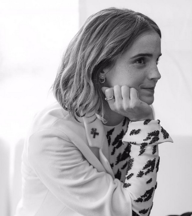 Emma Watson olvasás