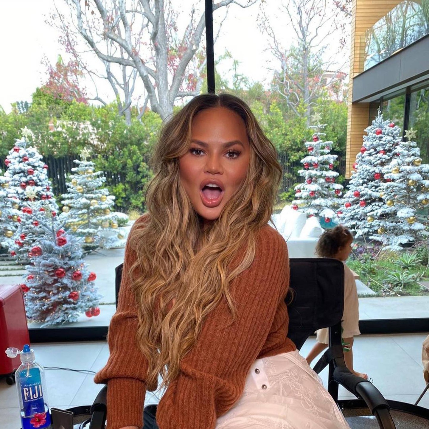 Chrissy Teigenéknél az udvar is karácsonyi téli kerté változott.