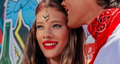 Sziget fesztiválstílus: Játékos stíluskeverés és szabad szerelem