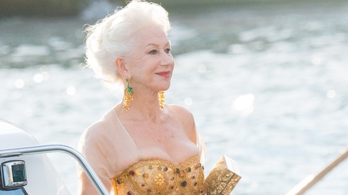 A 76 éves Helen Mirren mindenkit túlragyogott a Dolce & Gabbana show-ján