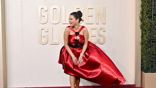 Vége a találgatásoknak! Selena Gomez elárulta, mit mondott Taylor Swiftnek a Golden Globe-on