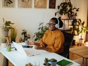 9 módszer, hogy mesterkommunikátornak tűnj egy online megbeszélésen