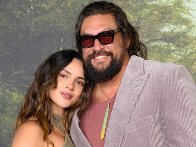 Forró csókban forrt össze Jason Momoa és barátnője, csak úgy izzott körülöttük a levegő