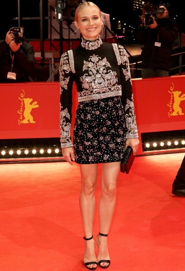 A Berlinale filmfesztiválon Diane Kruger Giambattista Valli összeállítása volt az egyik kedvencünk, persze tegyük hozzá, hogy egy ilyen ruha azért nem biztos, hogy mindenkinek így állna