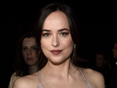 A vörös szőnyegen még sosem volt ilyen merész Dakota Johnson