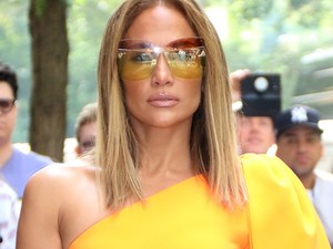 Oké, Jennifer Lopez nagyon jól tartja magát, de nézd meg a 73 éves anyukáját!