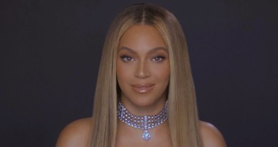 Beyoncé reneszánsza: Új címlappal, új lemezzel és bomba új slágerrel tér vissza
