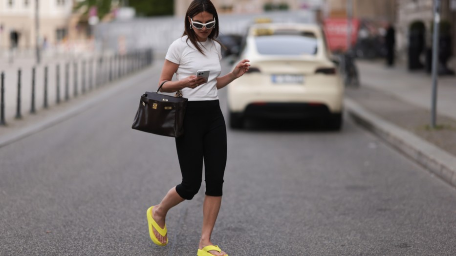 A capri nadrág 2024 nyarának legmenőbb ruhadarabja