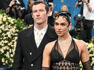 10 fülig szerelmes fotó a Dua Lipa és Callum Turner párosról, amitől valósággal elolvadsz majd