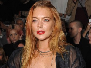 Nagyon durva: Lindsay Lohant megütötték, miután el akart vinni két ismeretlen gyereket szüleitől