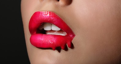 Rúzs helyett ajaktinta: ez tutira bírja majd a hőséget