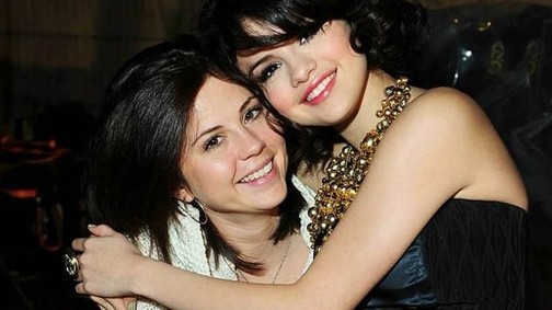 Selena Gomez borzasztóan összeveszett az édesanyjával, mentőt kellett hívni