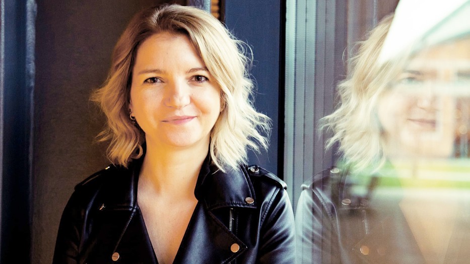 Malik Andrea a Nemzeti Táncszínház művészeti vezetője is részt vesz a MeNŐ, második kerületi kampányban, ami a nő szerepét hangsúlyozza a kulturális életben Fotó: Kovács Milán