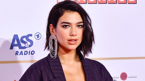 Rajongói próbálják meggyőzni Dua Lipát, hogy ne legyen ilyen felelőtlen