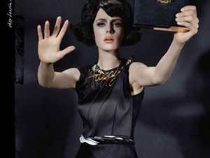 Edie Campbell hat különböző szerepben a Lanvin őszi kampányában