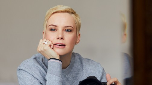 Osvárt Andrea: „csak egy lány vagyok”