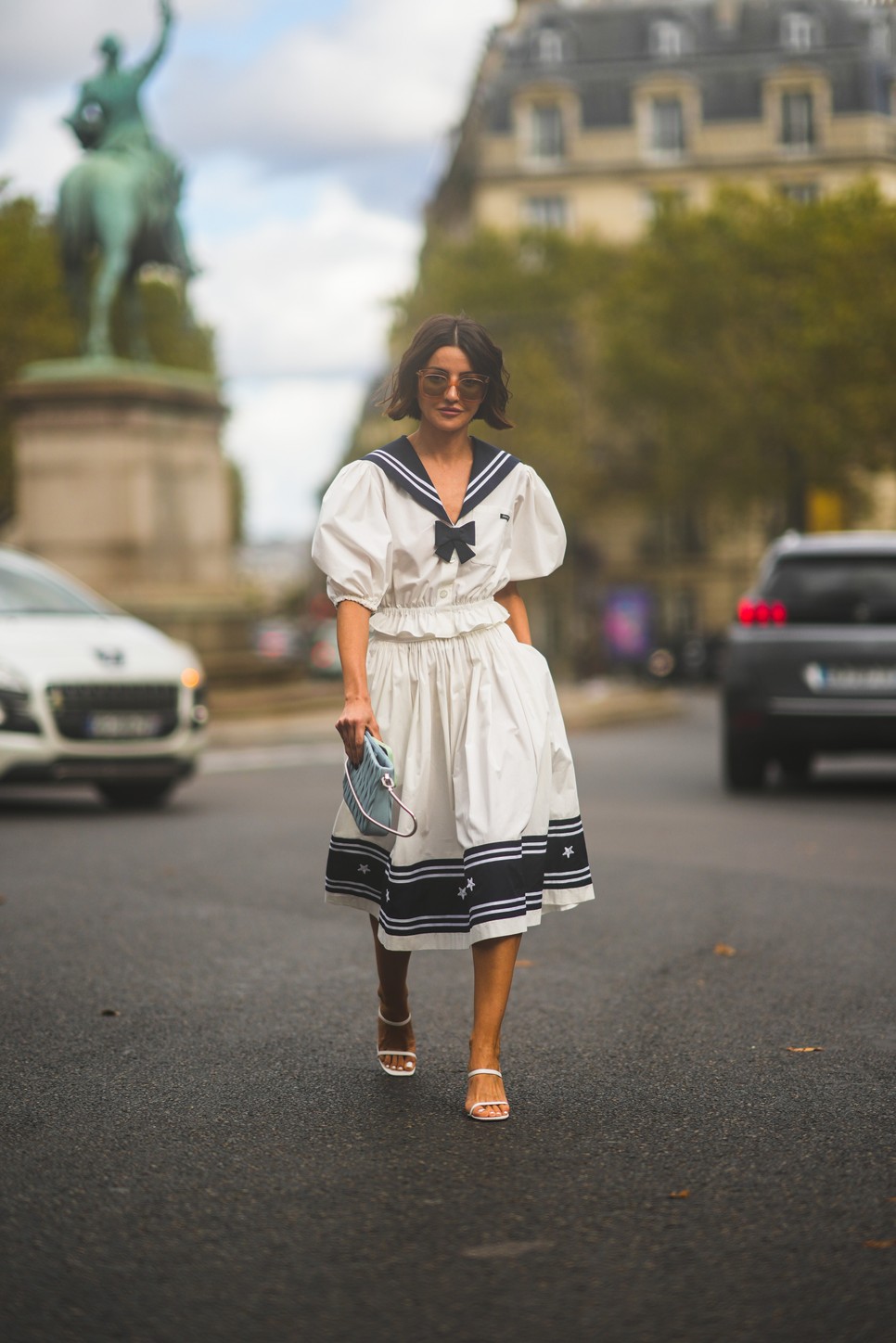 Párizs stílusikonjai jelentik, a magas sarkú újra trendi - így viseld!