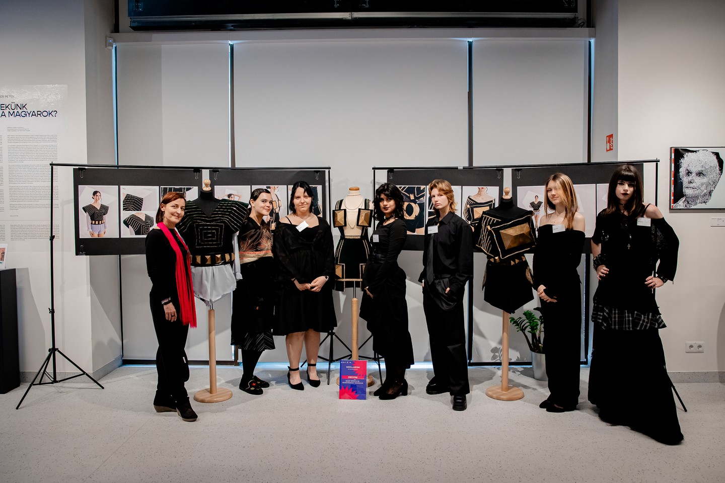 A Kerülj Képbe! pályázat divat kategóriájának első helyezettje, a DECONIC csapat a Budapesti Komplex SZC Kreatív és Kézművesipari Technikumból érkezett