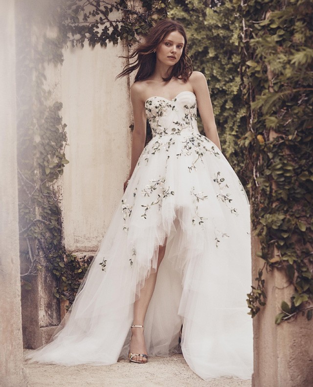 Monique Lhuillier esküvői ruha