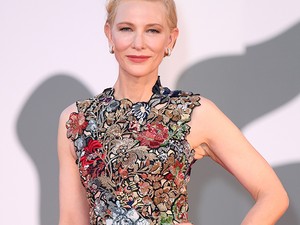 Cate Blanchett újra felvette a velencei filmfesztiválon ezt a gyönyörű Alexander McQueen darabot 2016-ból