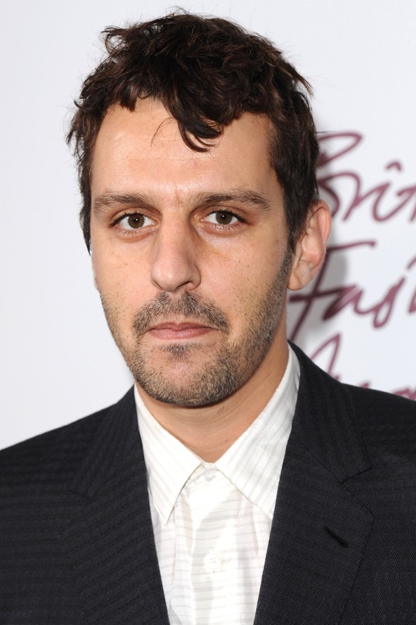 Ő Marios Schwab, és lehet, hogy ő lesz Margiela is.