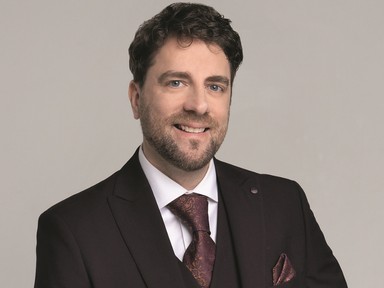 „A költők elsősorban pont olyan emberek voltak mint te vagy én, csak versbe szedték a gondolataikat” - Sövegjártó Áron színésszel beszélgettünk